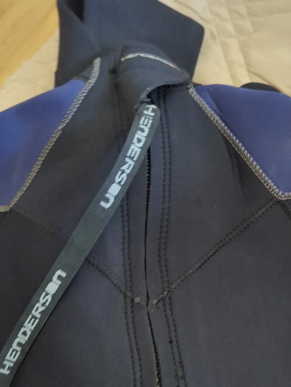 Henderson Wetsuit Size 8